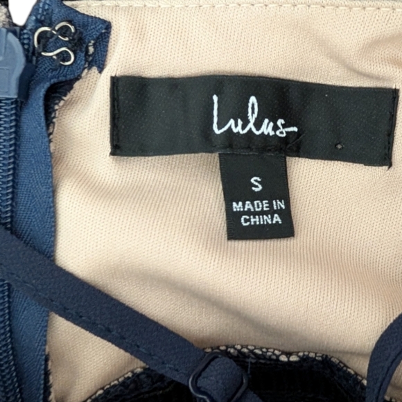 NWOT Lulus Alluring Dream Black Floral Mesh Lace Trumpet Midi Dress Medium Small - Picture 4 of 7